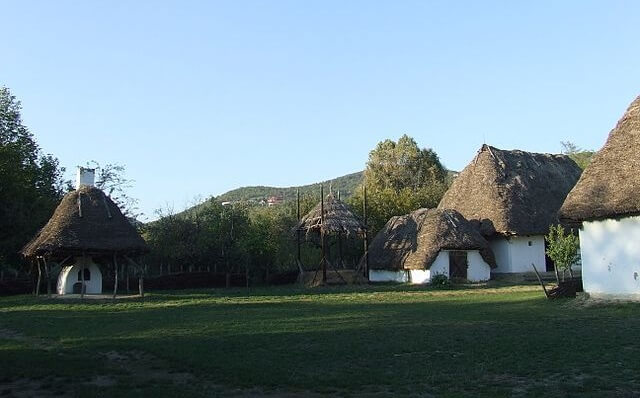 HUNGARIAN CUISINE - COOKING COURSE AT MAKERY - Hungarian Diaspora  Scholarship